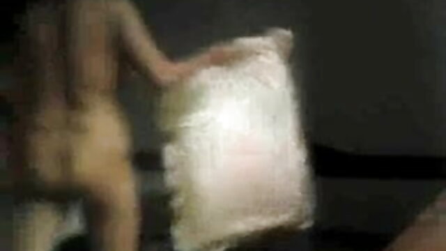कोई पंजीकरण Porno  टेप में एक नीले रंग सेक्सी मूवी फुल एचडी वीडियो की Catsuit